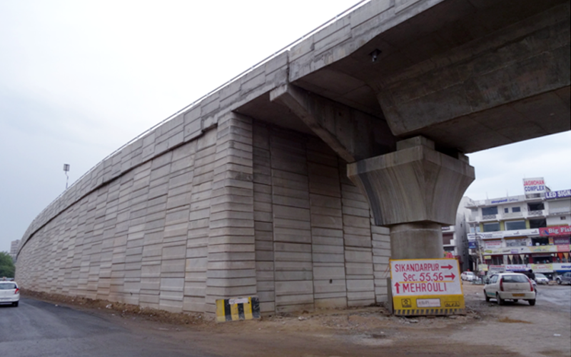 Reinforced Soil Retaining Wall