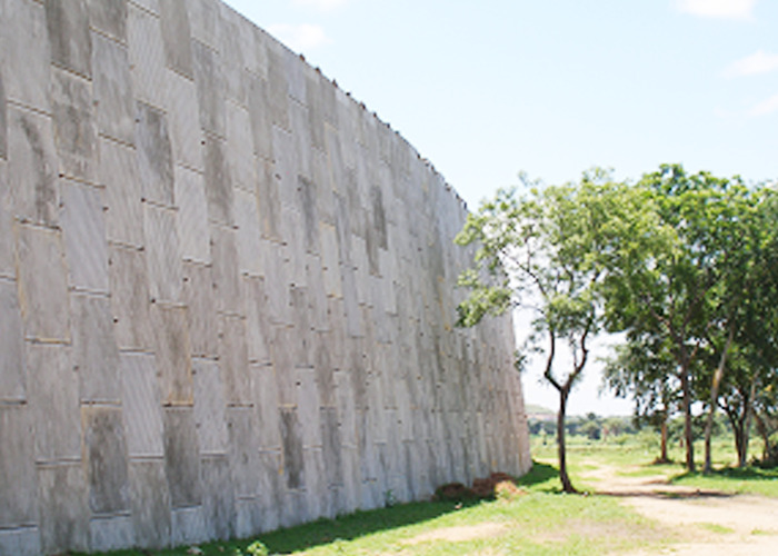 Reinforced Soil Retaining Wall